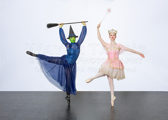 Group_21_Duet_Elphaba_Glinda_2237